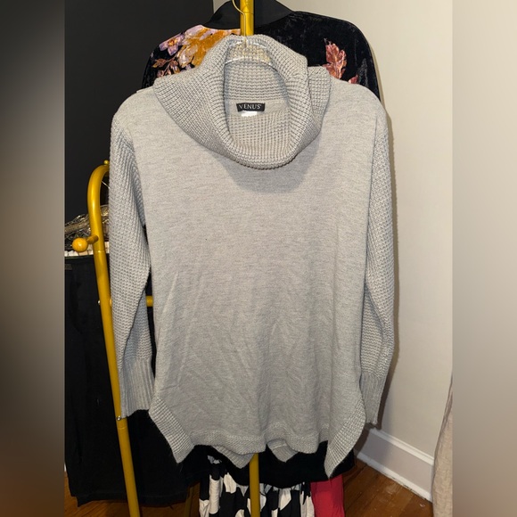 VENUS Sweaters - VENUS Light Gray Cowl Neck Sweater